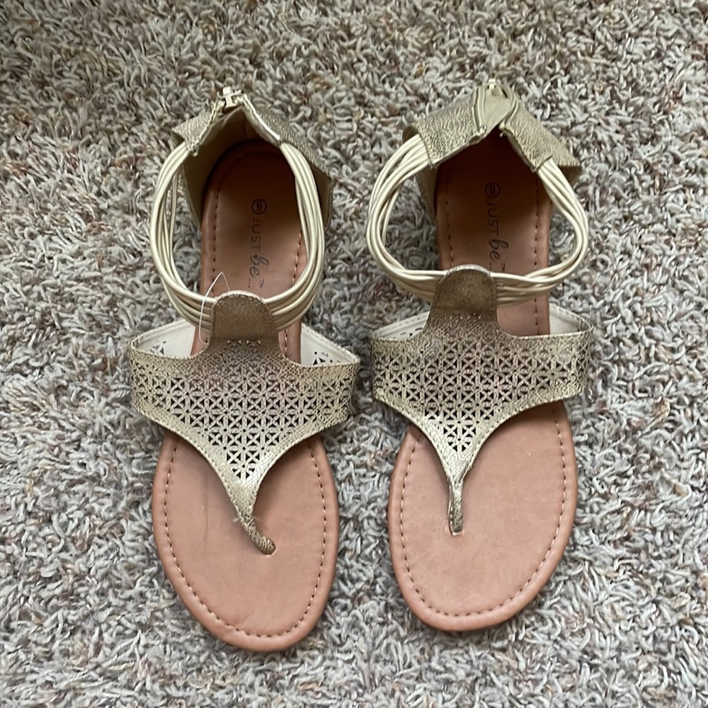 Brand new gold sandal, size 9